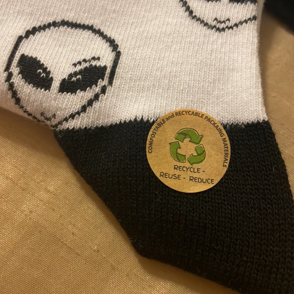 Alien socks - Picture 3 of 5